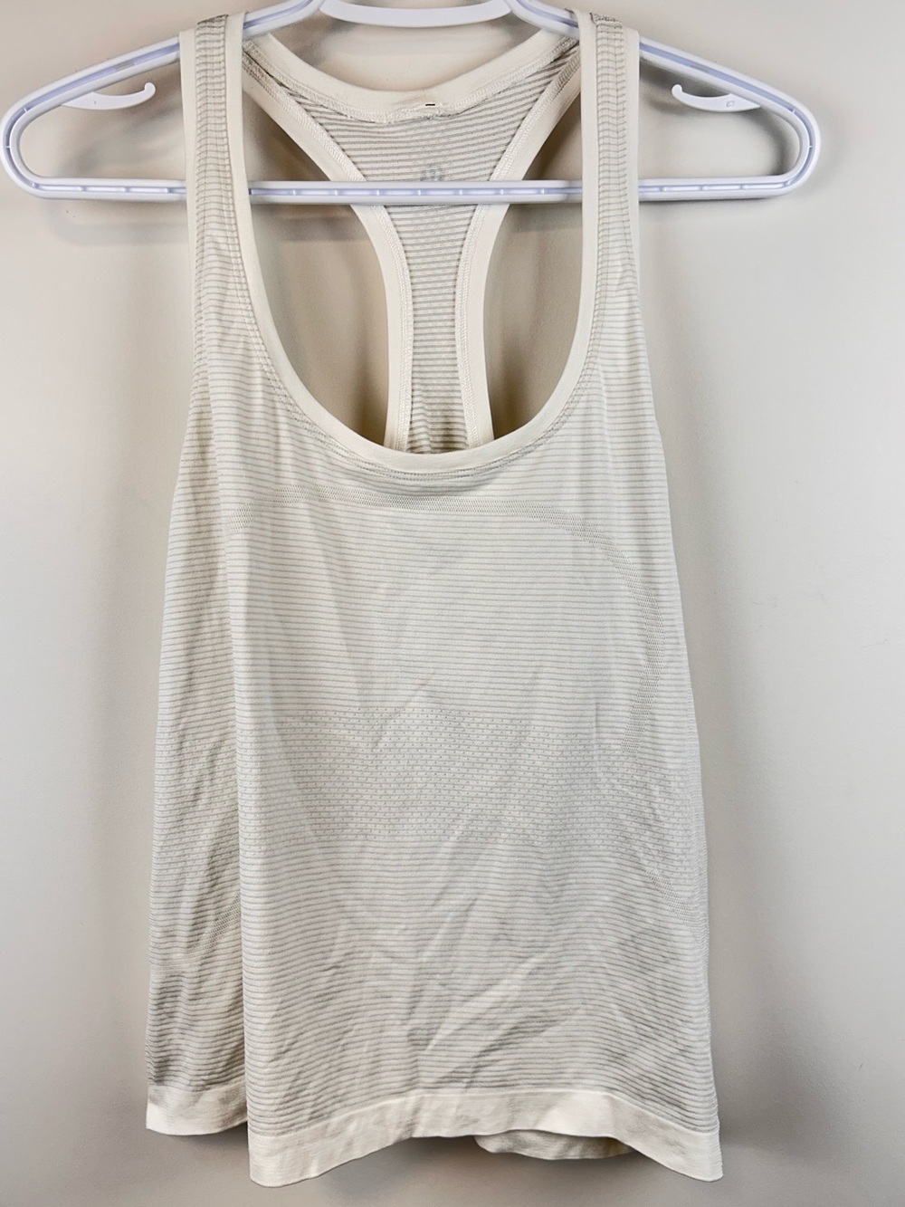 Lululemon Swiftly Tech Racerback Tank Top Size 14 Off White Stripe Seamless